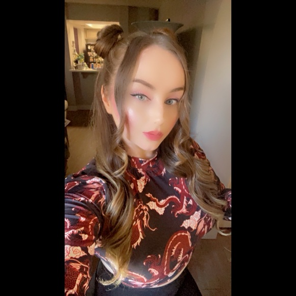 Meet your posher ❤️❤️❤️🍷☺️ - Picture 4 of 11